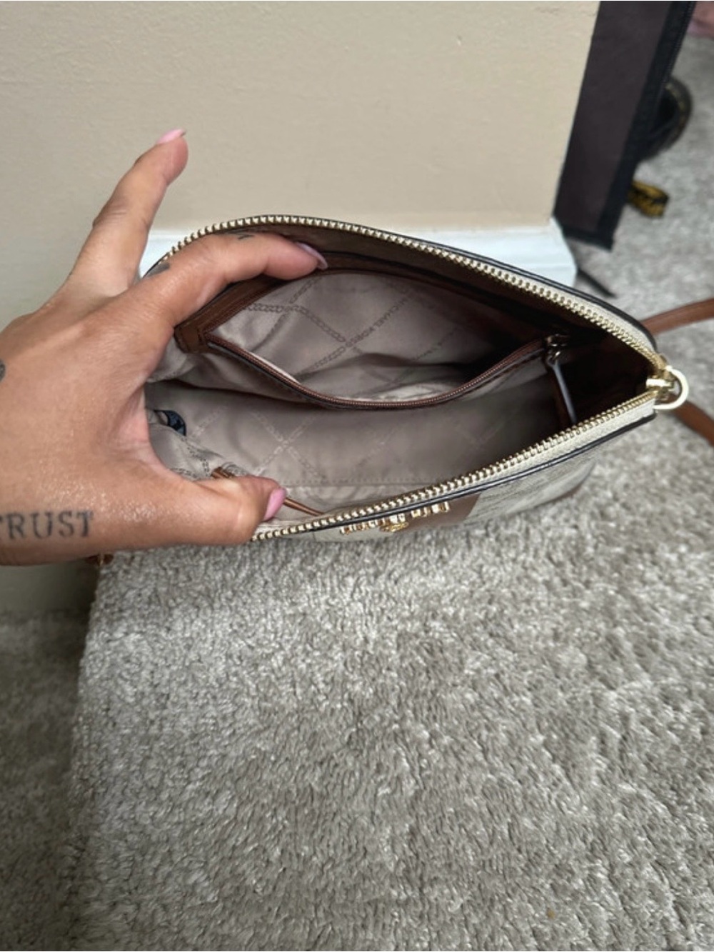 Michael Kors Cream & Brown Logo Stripe Crossbody Bag - Picture 3 of 3
